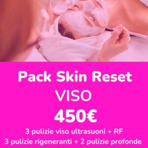 Maschera viso rigenerante applicata in trattamento estetico intensivo con pulizia profonda e radiofrequenza – Skin Reset viso